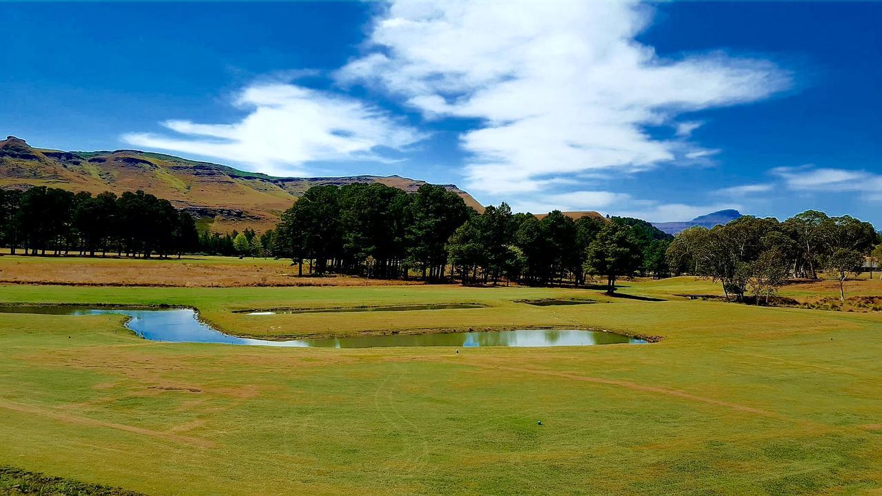 Вілла 124 Fairways Drakensberg Gardens Андерберґ Екстер'єр фото