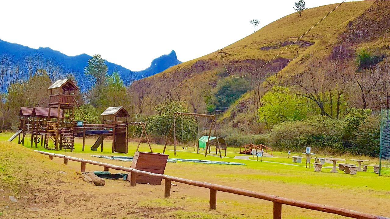 Вілла 124 Fairways Drakensberg Gardens Андерберґ Екстер'єр фото